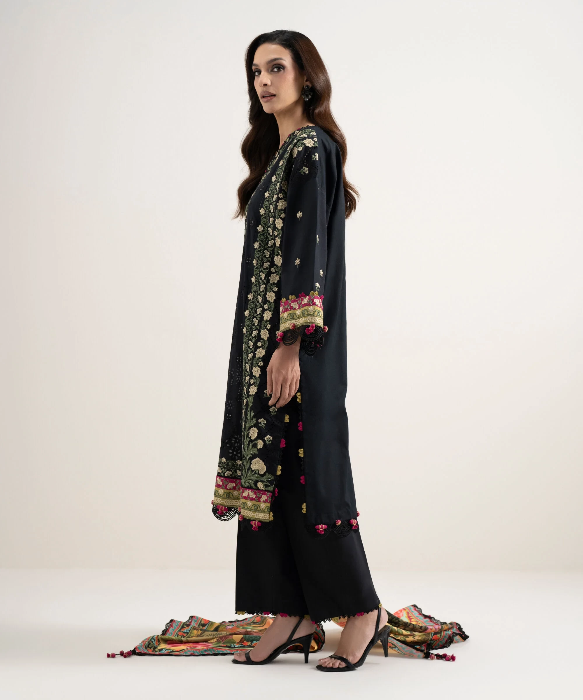 3 Piece Embroidered Lawn Suit - 3PESUS26V310