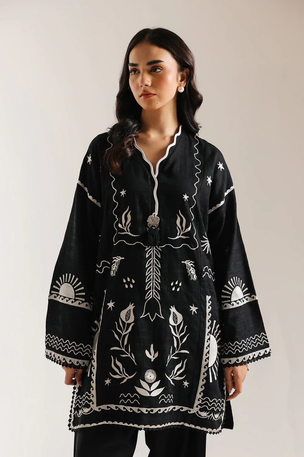 EMBROIDERED SHIRT - E7571/102/901