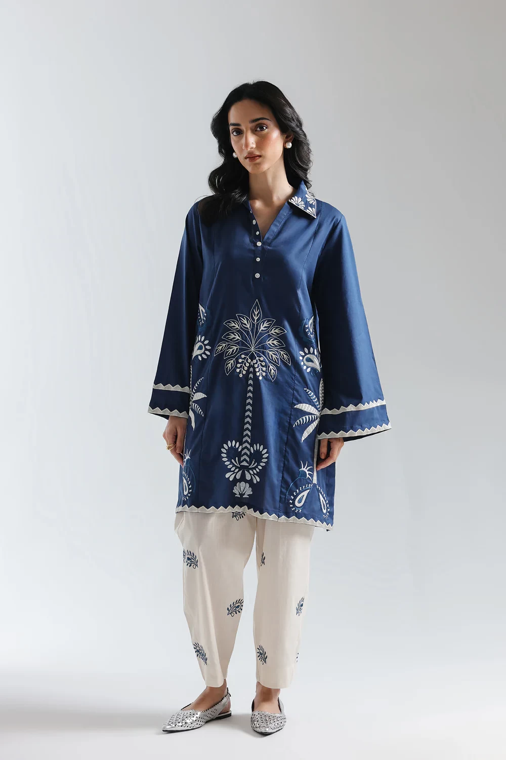 EMBROIDERED SUIT - E7690/102/622
