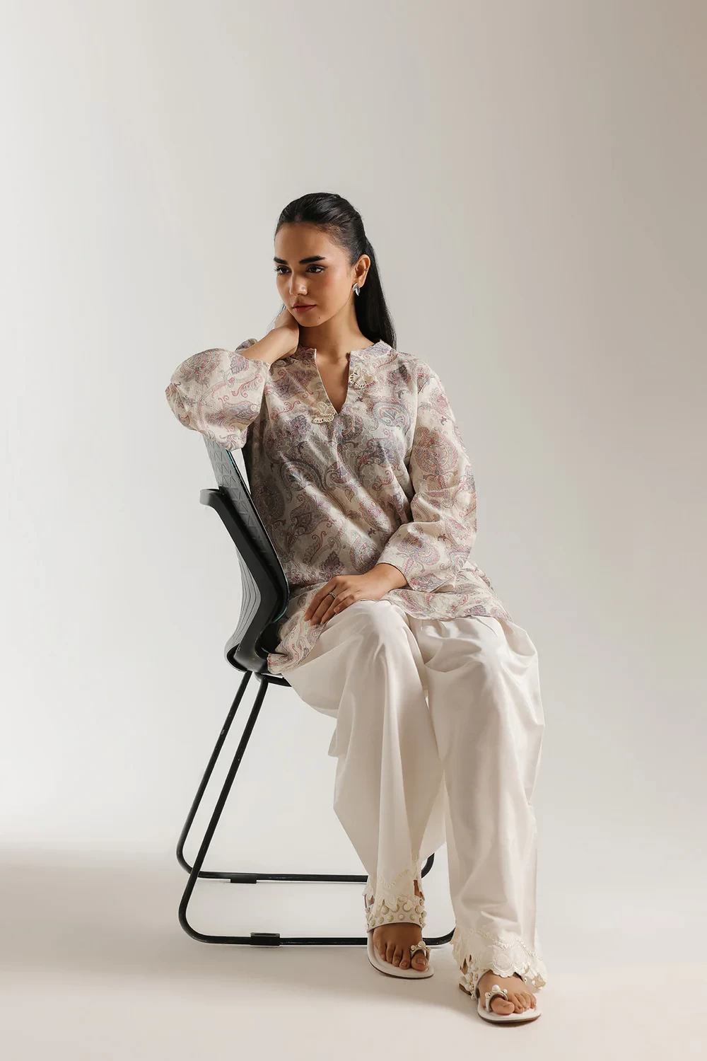 EMBROIDERED SUIT - E7676/102/002