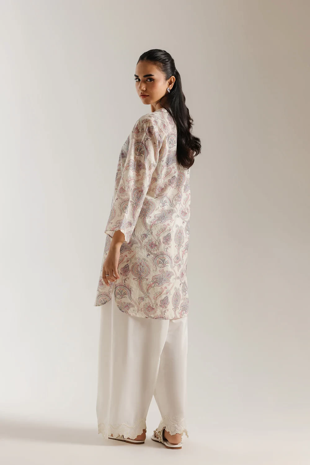 EMBROIDERED SUIT - E7676/102/002