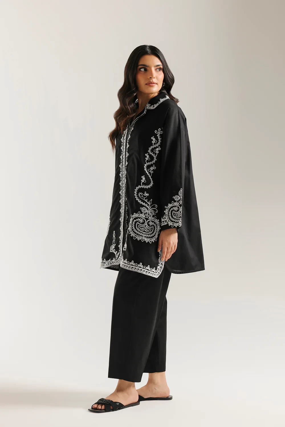 EMBROIDERED SUIT - E7607/102/902