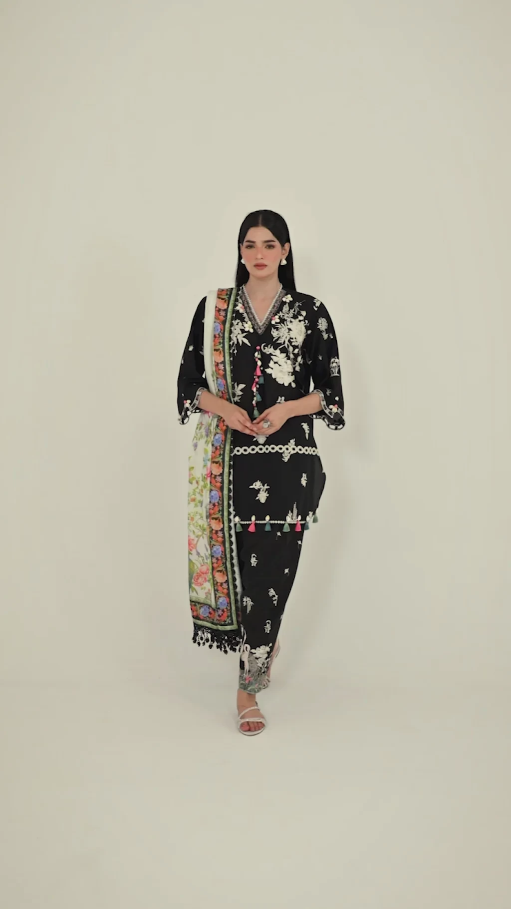Embroidered 3 Piece Muzlin Suit - M262-017B-CL