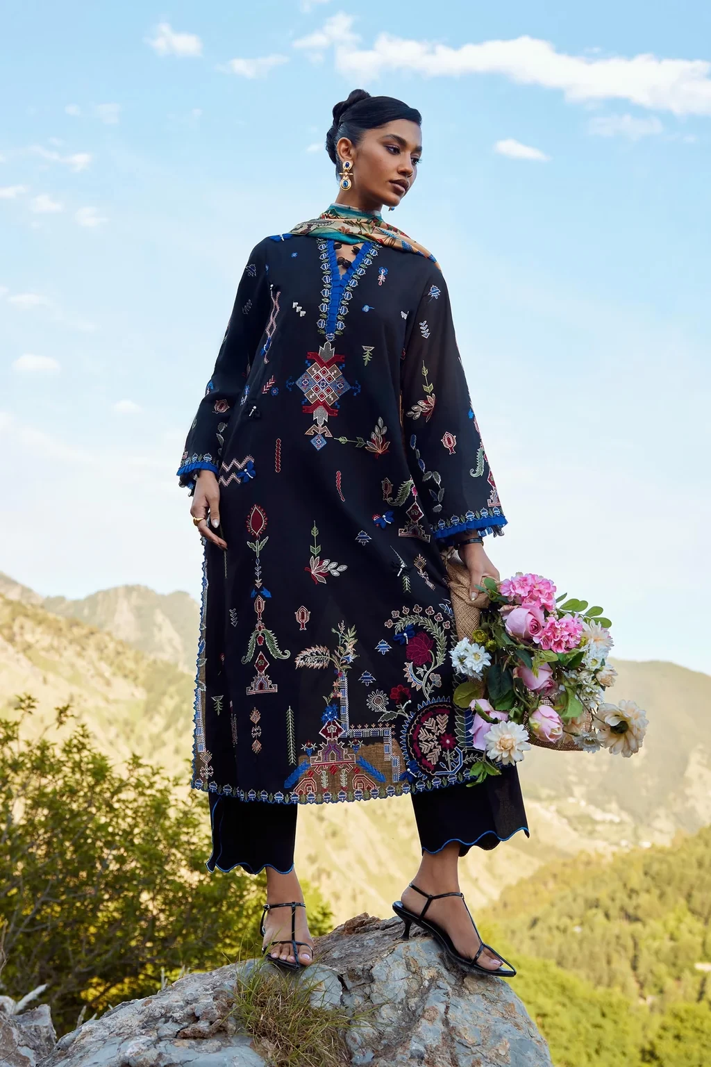 Embroidered 3 Piece Muzlin Suit - M262-015B-CL