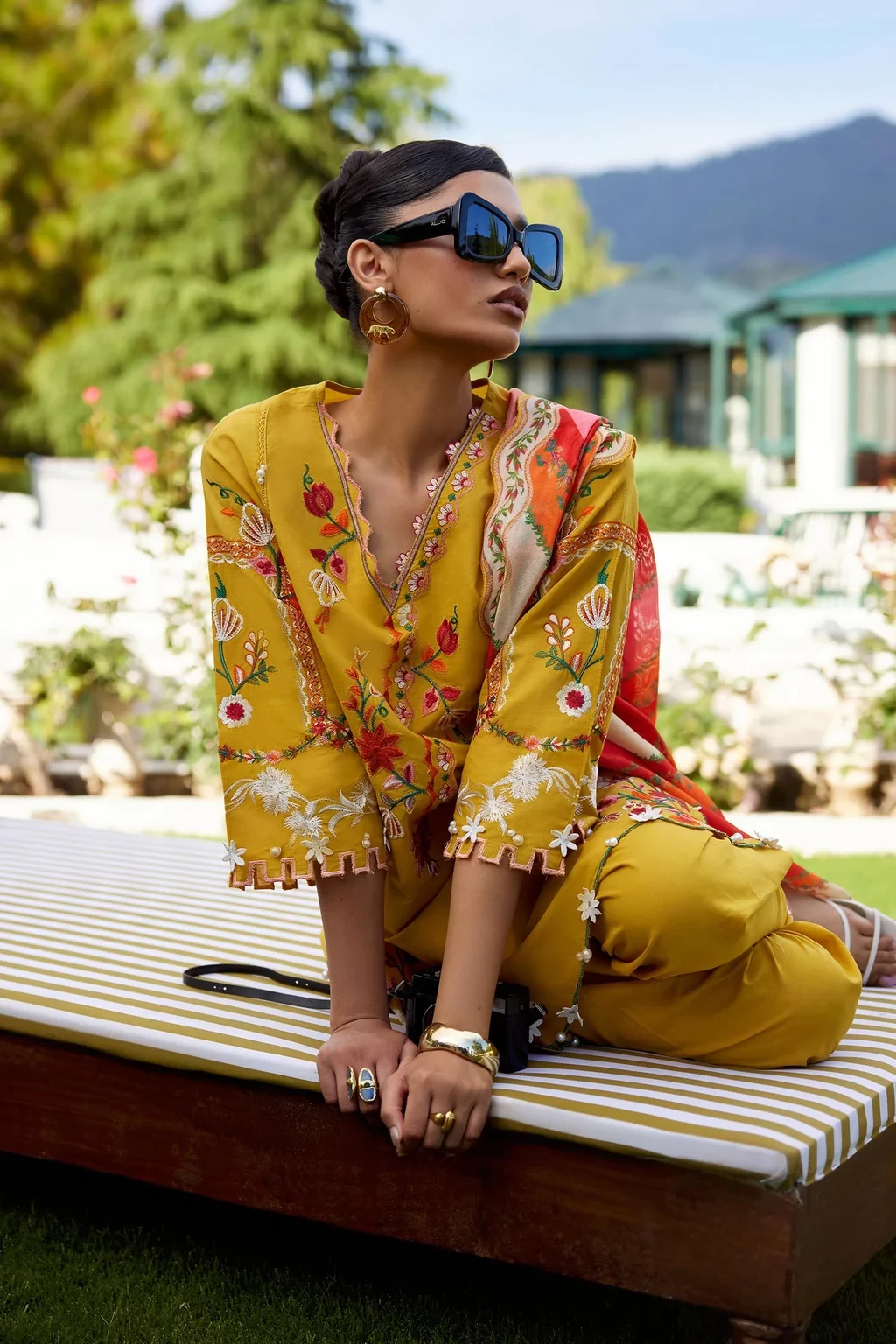 Embroidered 3 Piece Muzlin Suit - M262-006B-CV