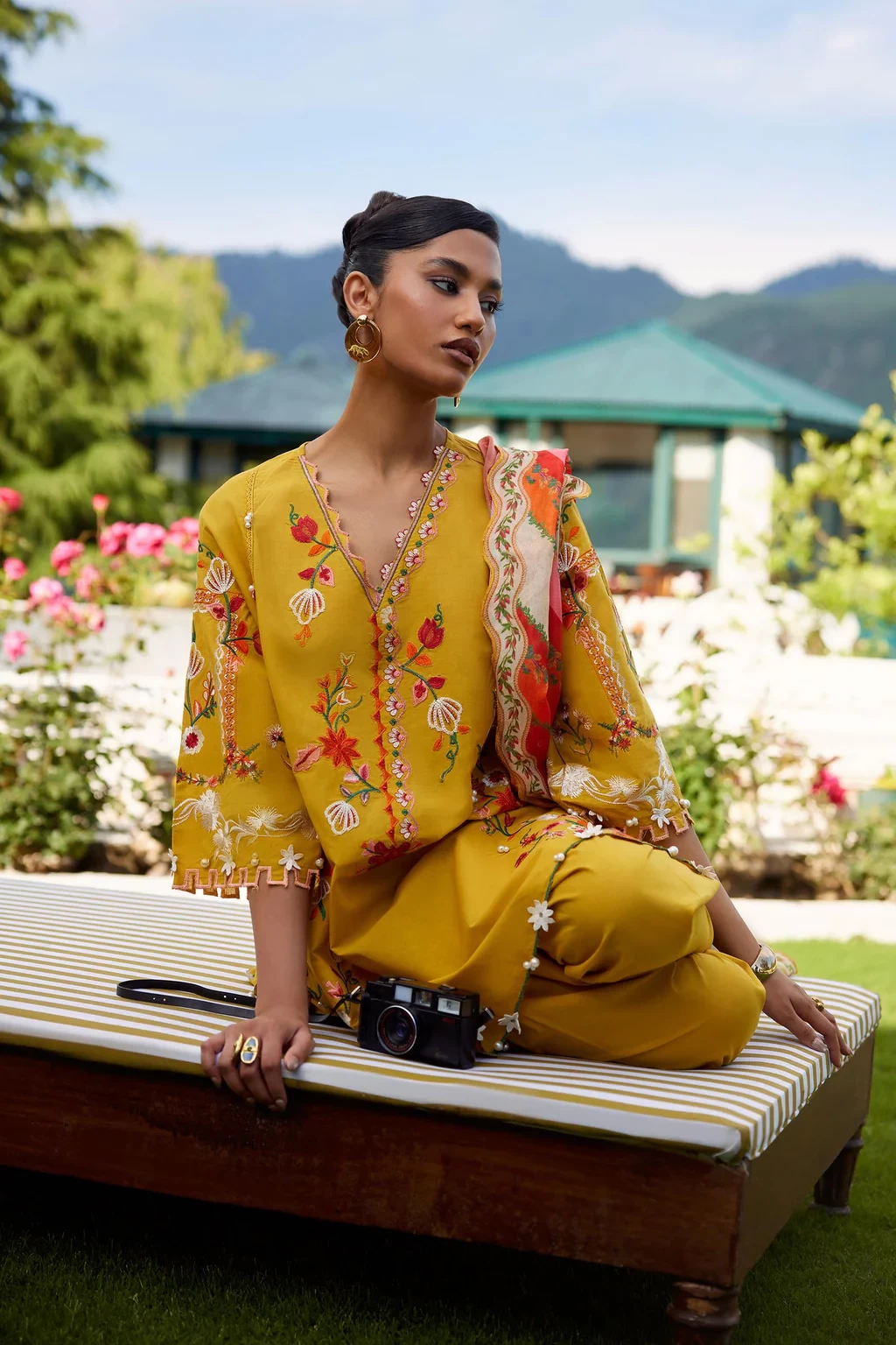 Embroidered 3 Piece Muzlin Suit - M262-006B-CV