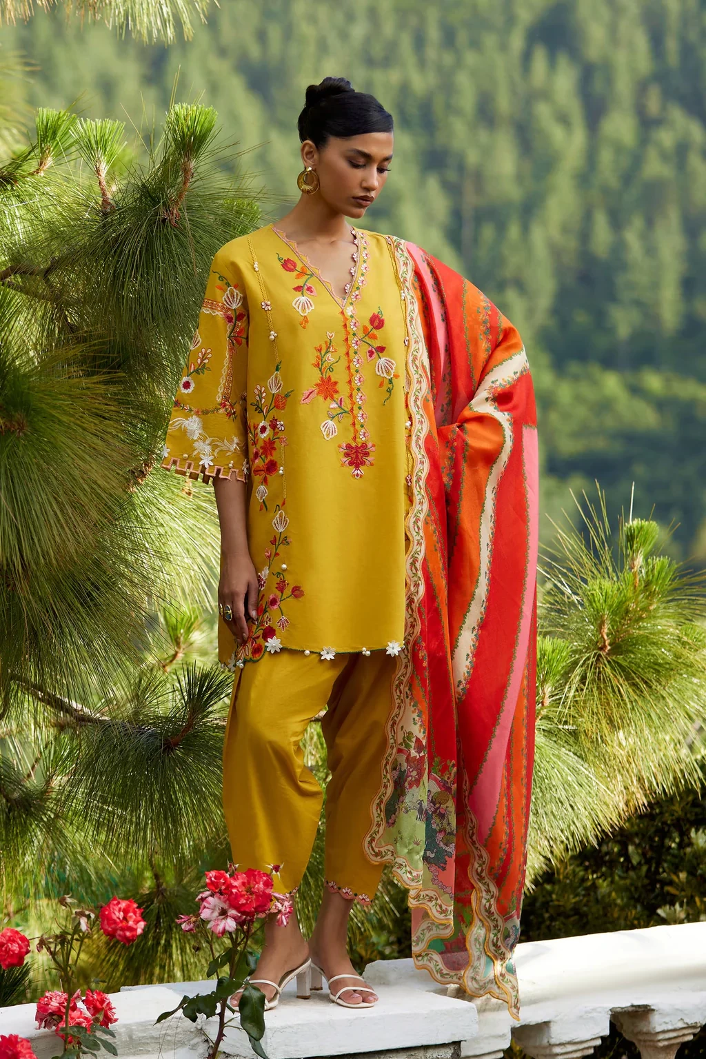 Embroidered 3 Piece Muzlin Suit - M262-006B-CV