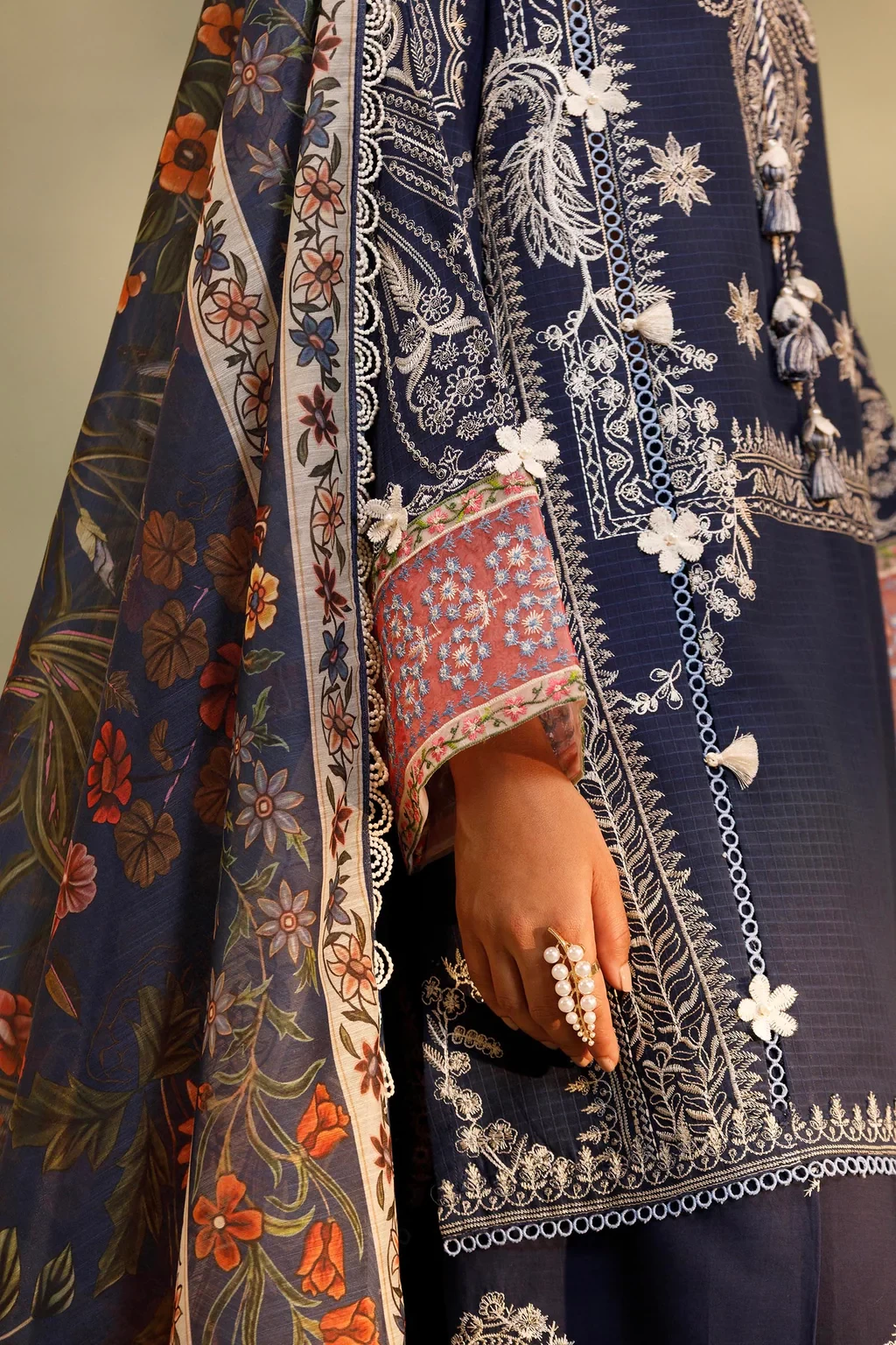 Embroidered 3 Piece Muzlin Suit - M262-001B-CT