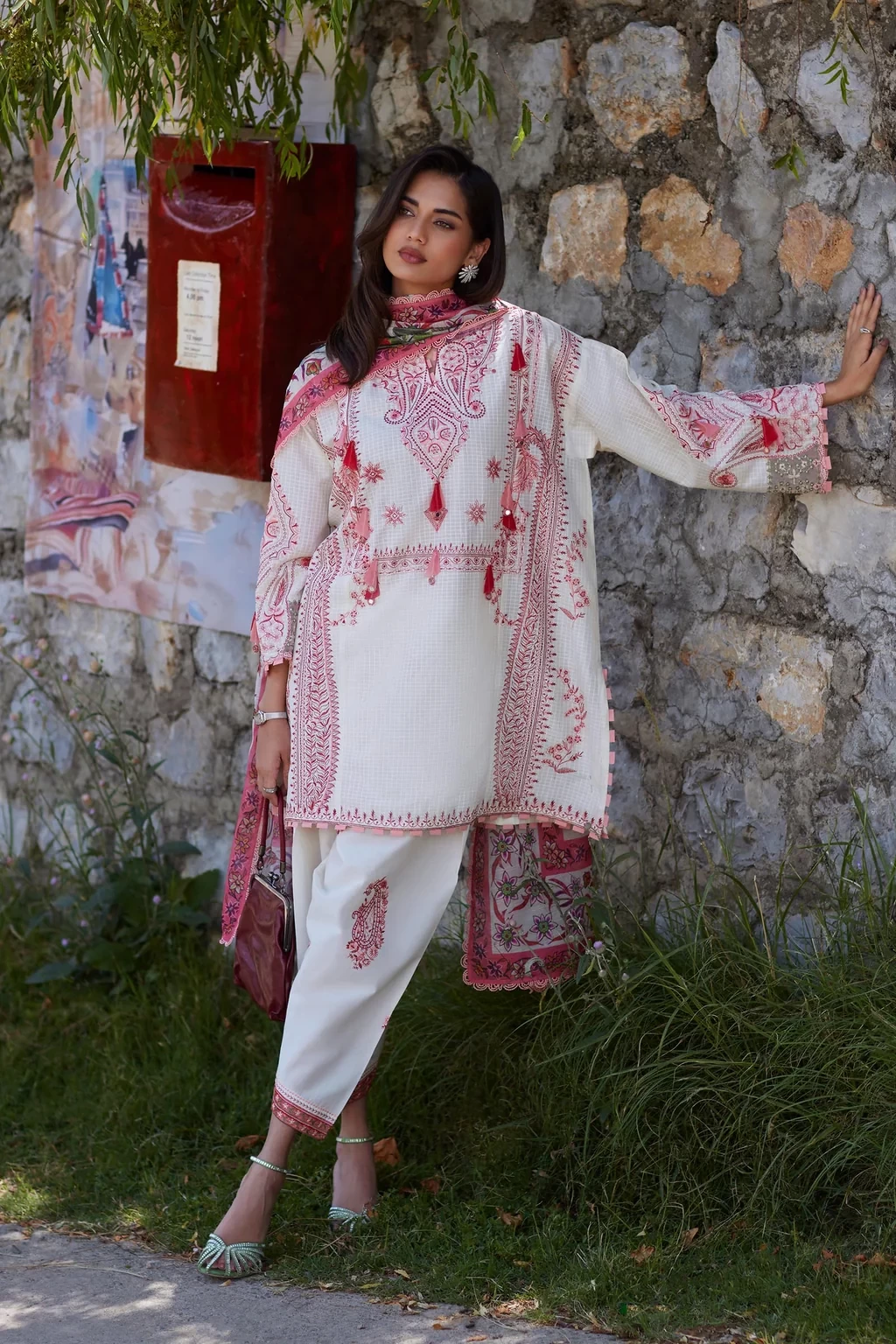 Embroidered 3 Piece Muzlin Suit - M262-001A-CV