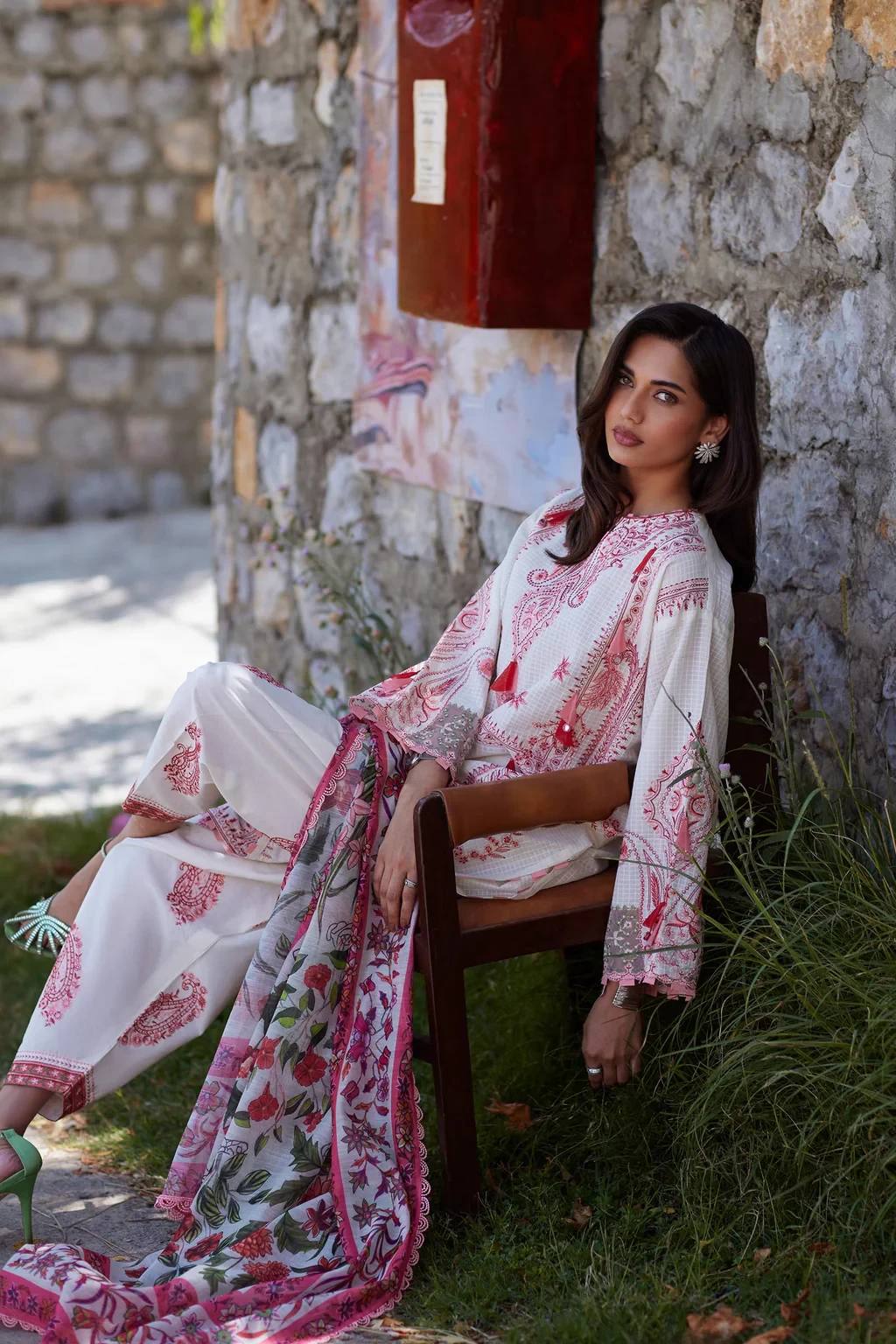 Embroidered 3 Piece Muzlin Suit - M262-001A-CV