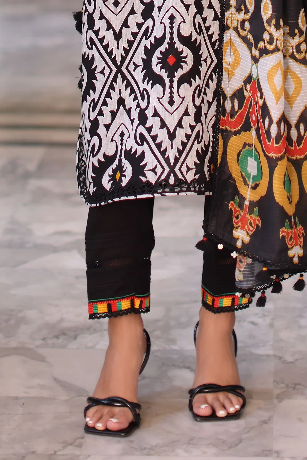 3 Piece Printed Lawn Suit - W-FB-RE-26-477275
