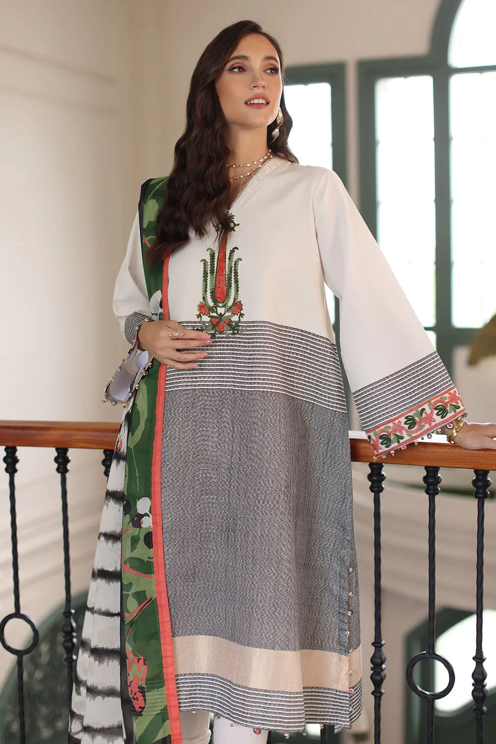 3 Piece Embroidered Jacquard Suit - W-FB-RE-26-477280