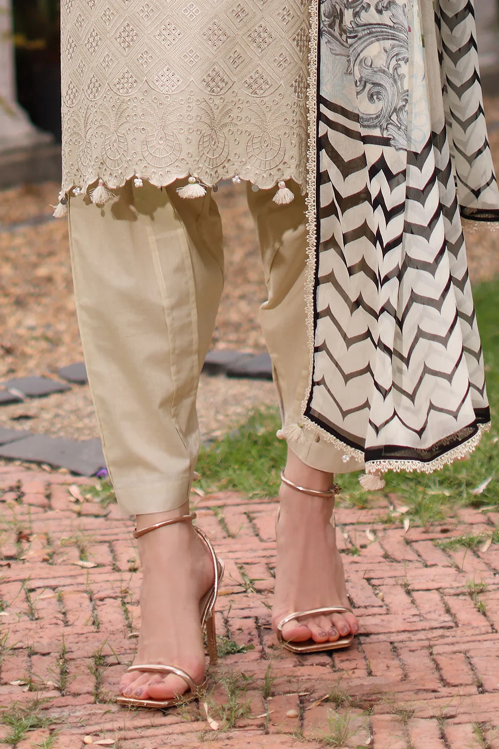3 Piece Embroidered Lawn Suit - W-FB-RE-26-477240