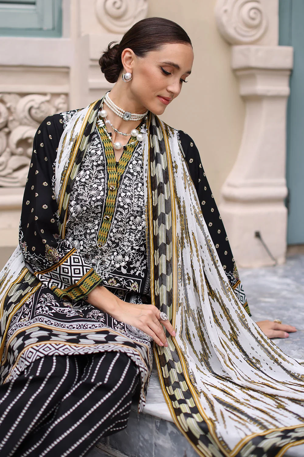 3 Piece Printed Lawn Suit - W-FB-RE-26-477254