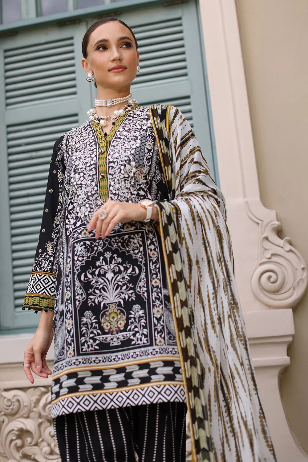 3 Piece Printed Lawn Suit - W-FB-RE-26-477254