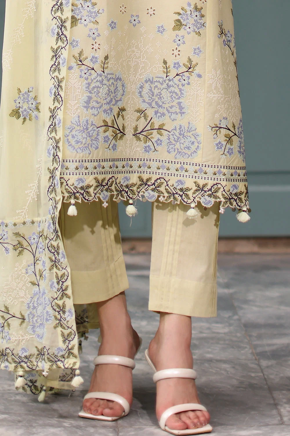 3 Piece Embroidered Lawn Suit - W-FB-RE-26-477266