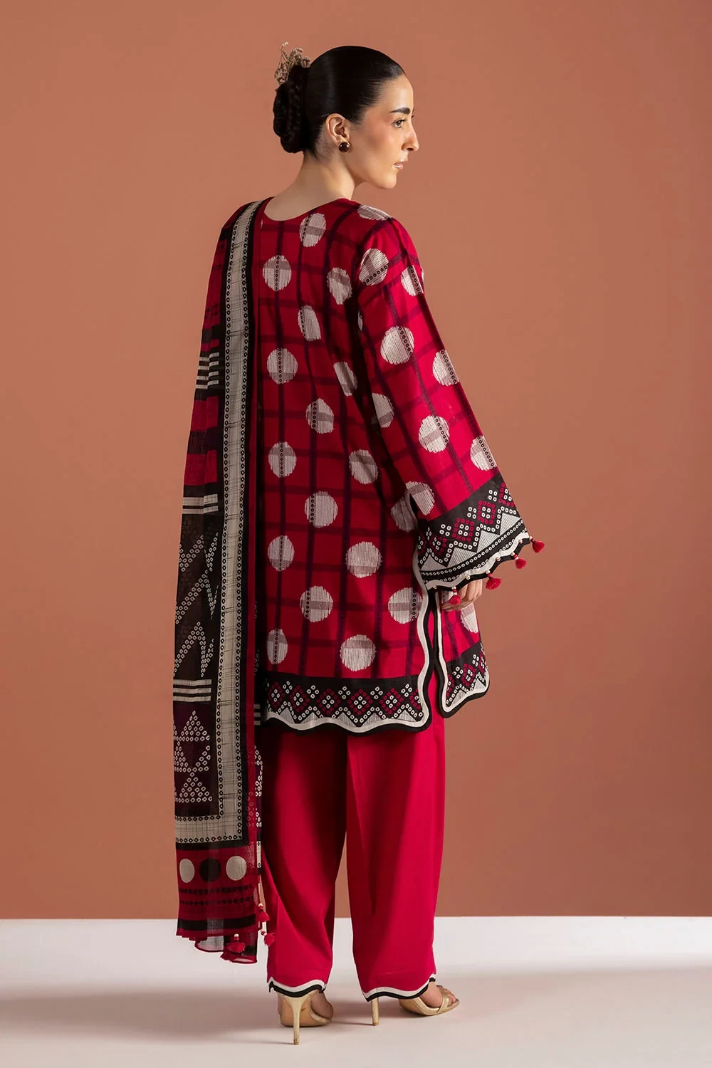 3 Piece Printed Lawn Suit with Dupatta - CL-62377