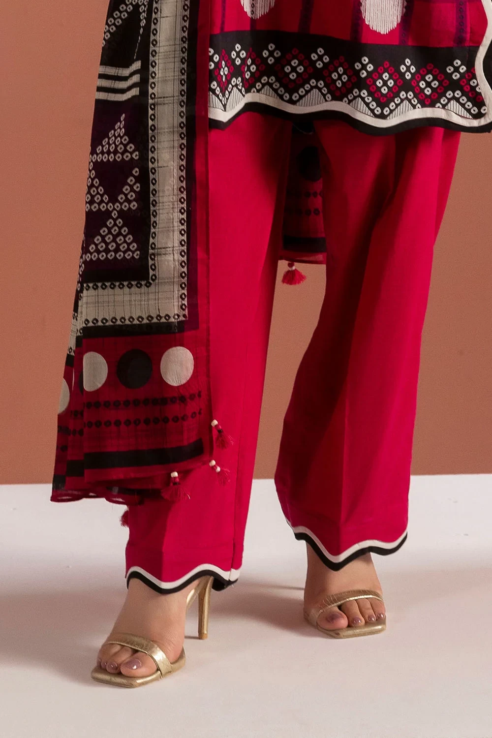 3 Piece Printed Lawn Suit with Dupatta - CL-62377