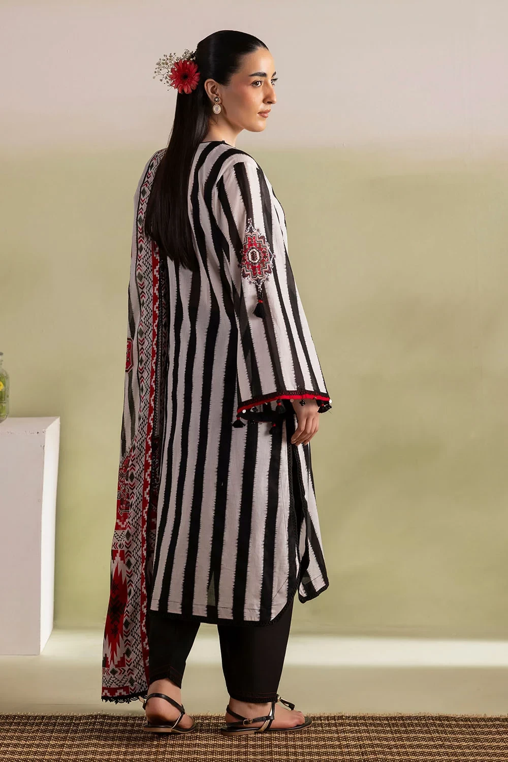 3 Piece Printed Lawn Suit with Dupatta - CL-62396