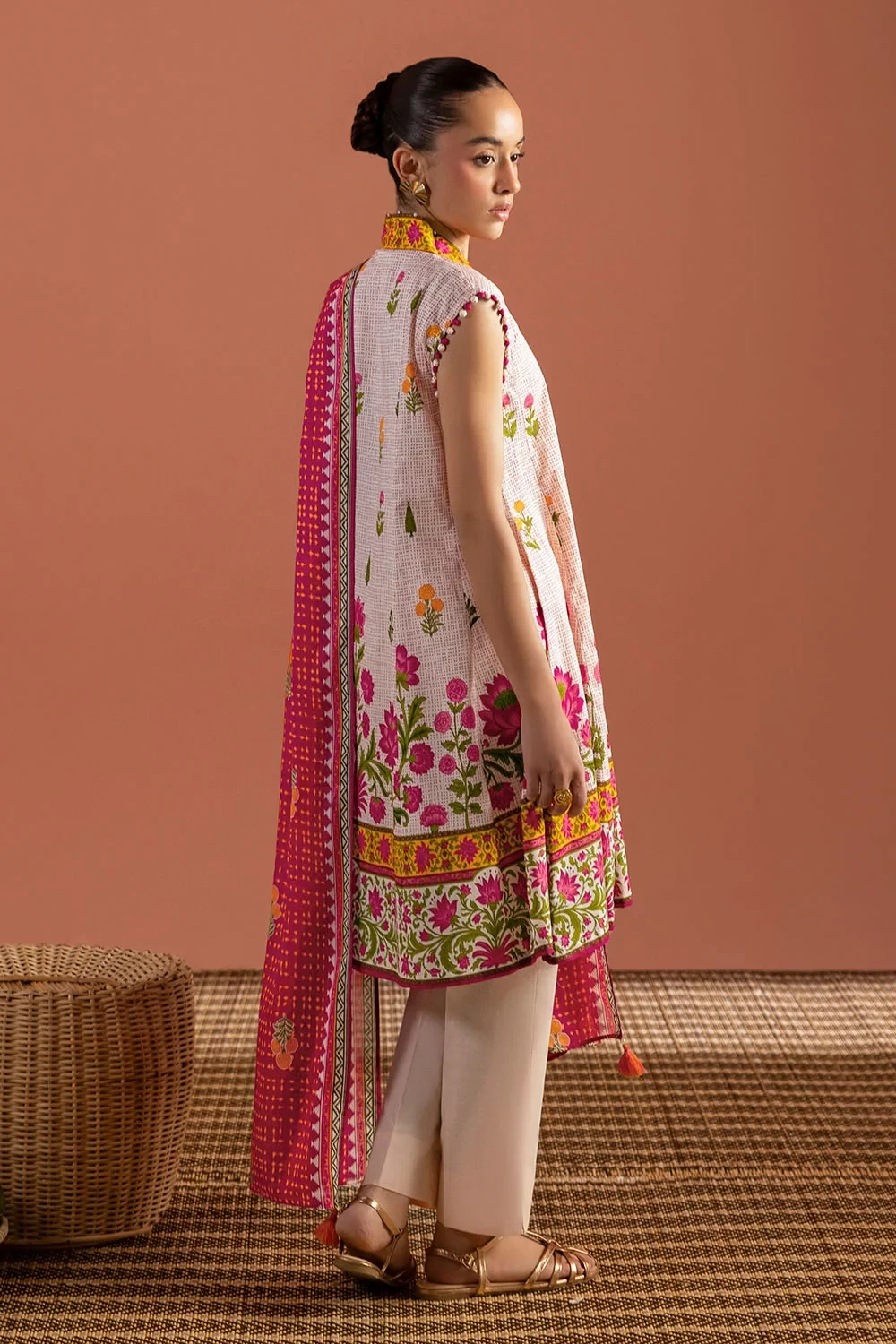 3 Piece Printed Lawn Suit with Dupatta - CL-62408