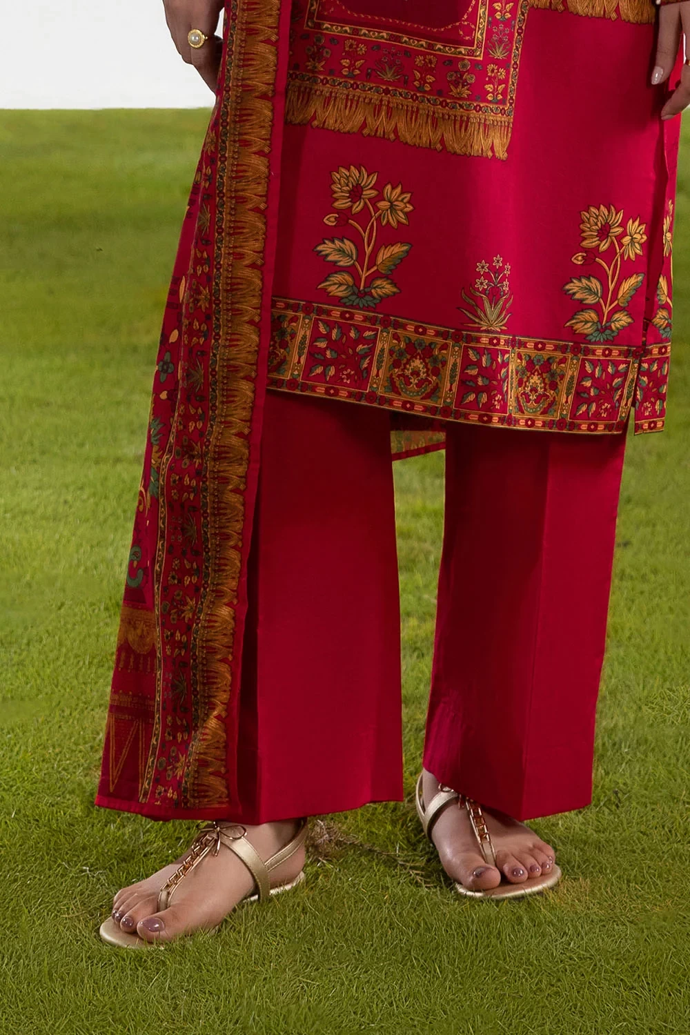 3 Piece Embroidered Printed Lawn Suit with Printed Lawn Dupatta - CL-52500