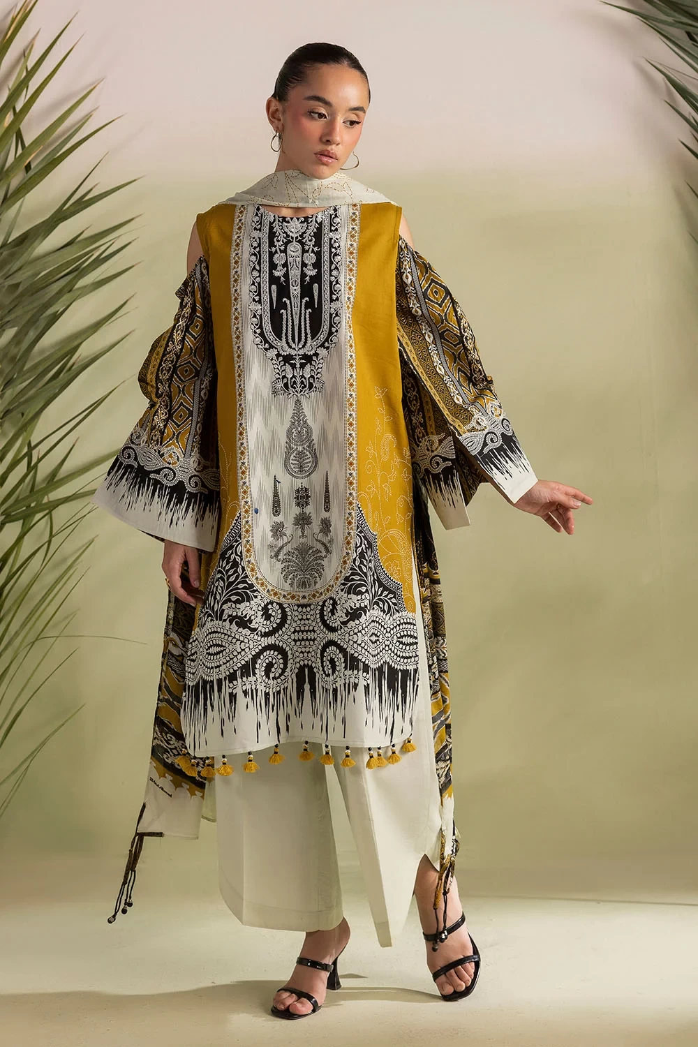 3 Piece Printed Lawn Suit with Embroidered Neckline - CL-62362