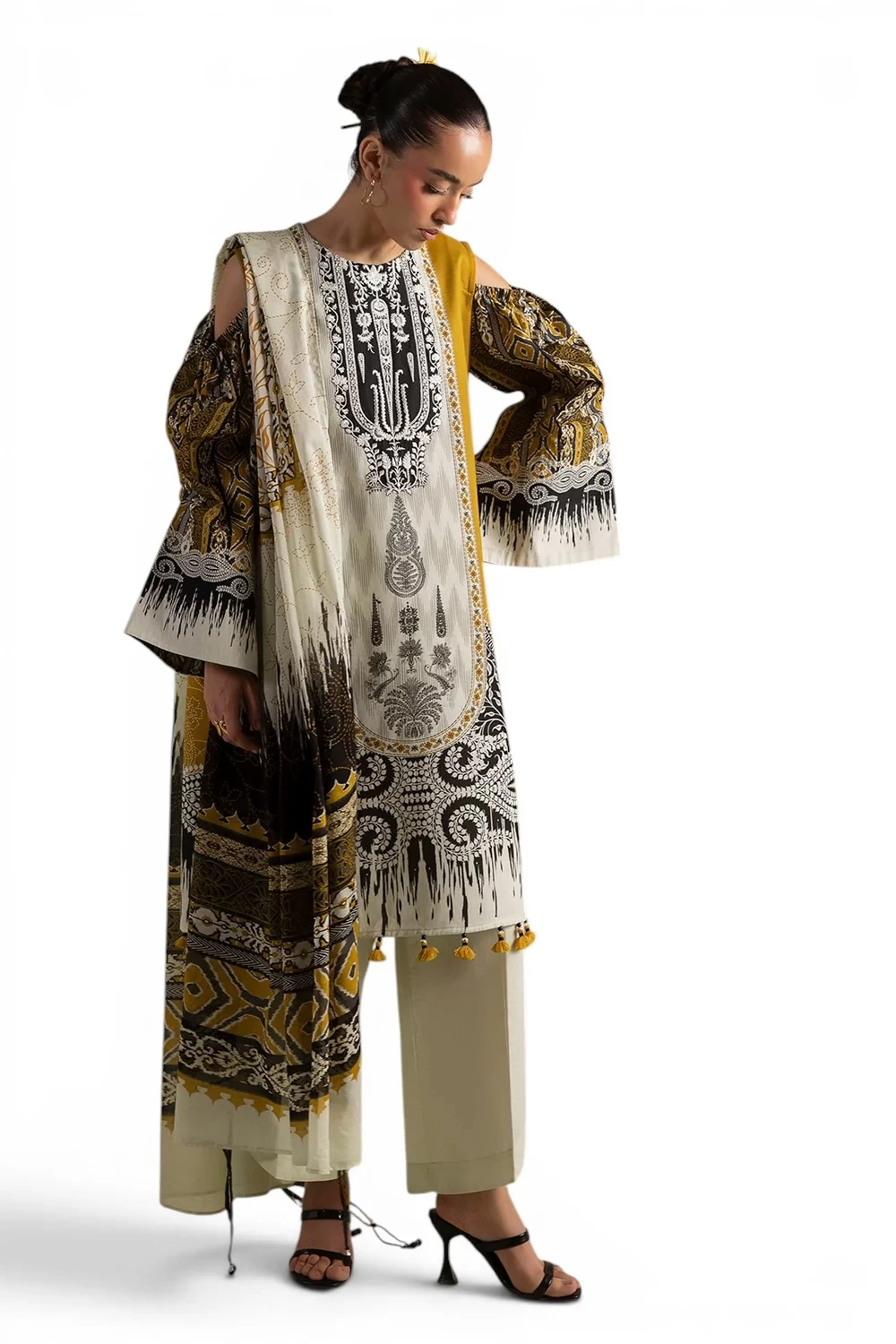 3 Piece Printed Lawn Suit with Embroidered Neckline - CL-62362