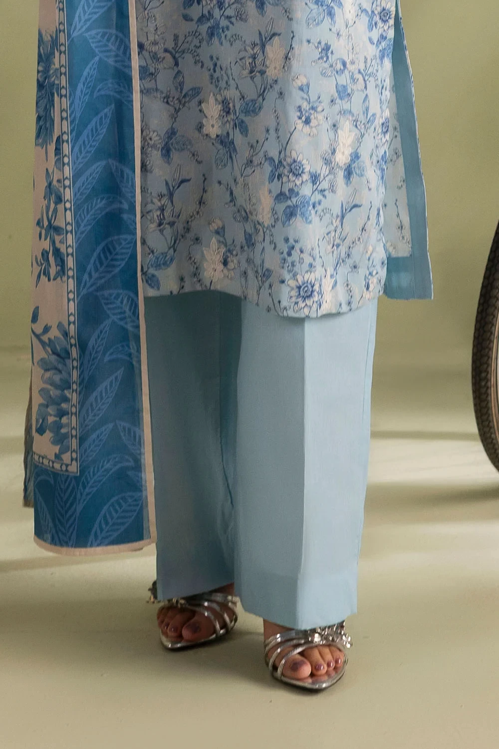 3 Piece Embroidered Printed Lawn Suit with Printed Lawn Dupatta - CL-62447