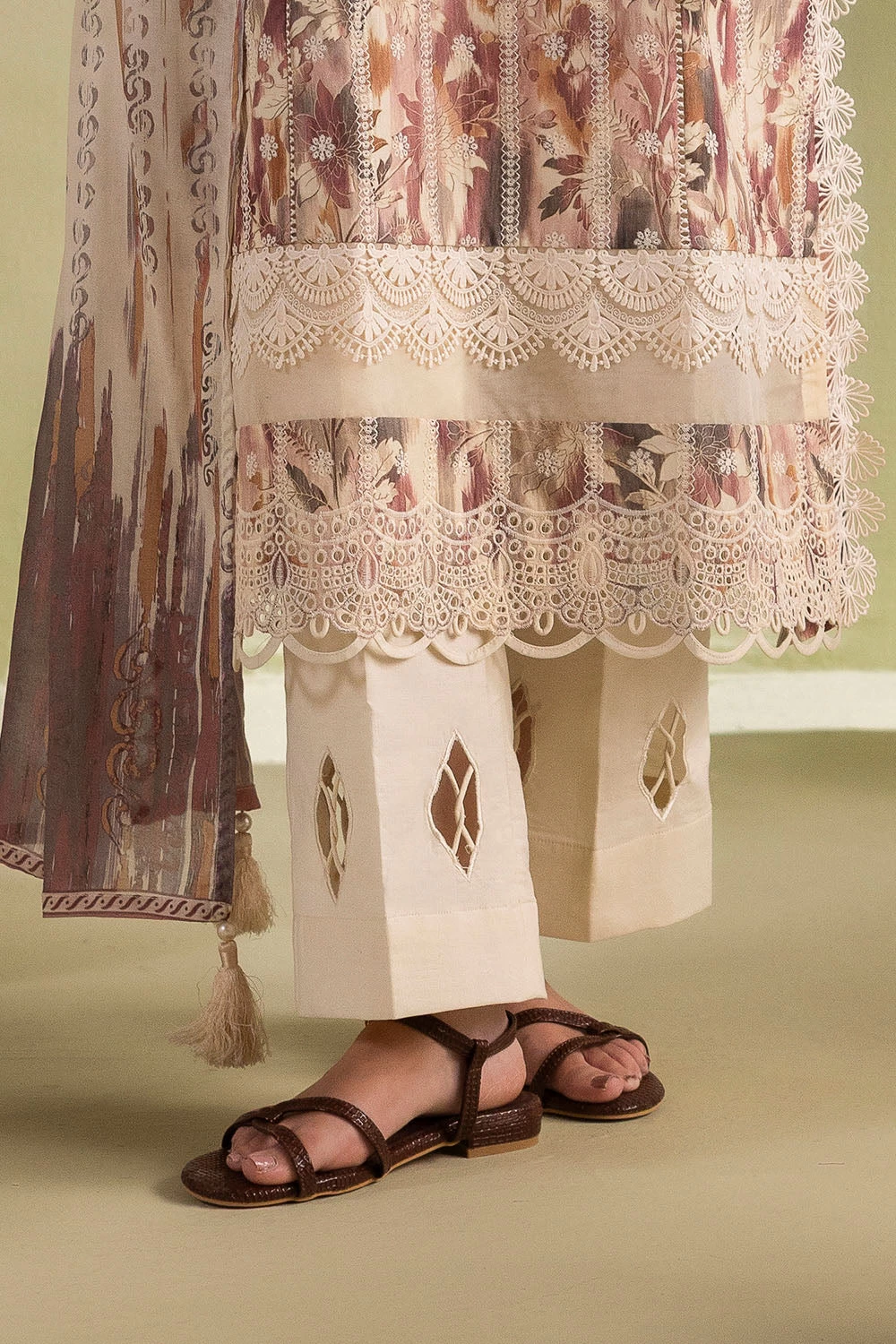 3 Piece Embroidered Printed Lawn Suit with Printed Lawn Dupatta - CL-62419