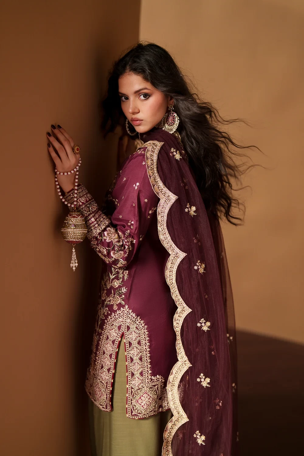 EMBROIDERED SUIT - E1217/104/520