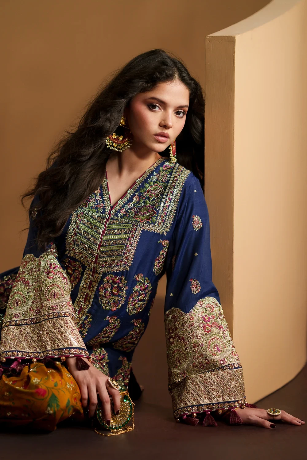 EMBROIDERED SUIT - E1224/104/620