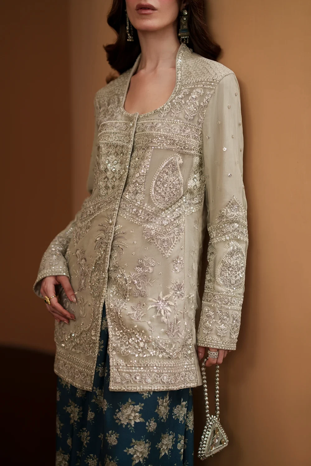 EMBROIDERED SUIT - E1109/104/818