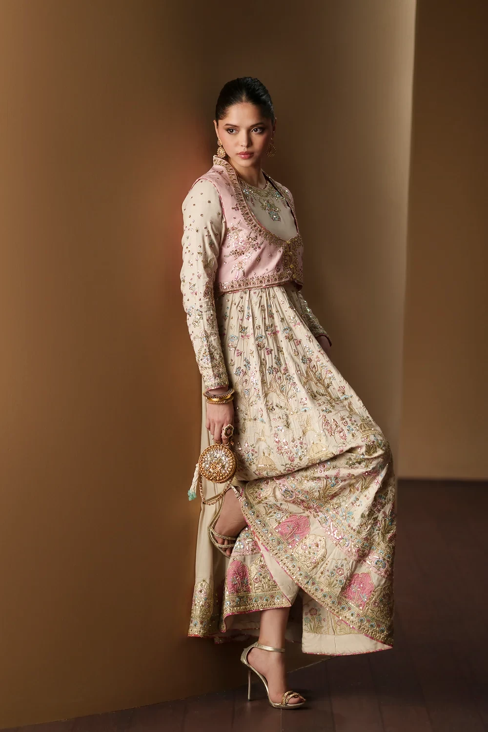 EMBROIDERED PISHWAS - E1204/104/002