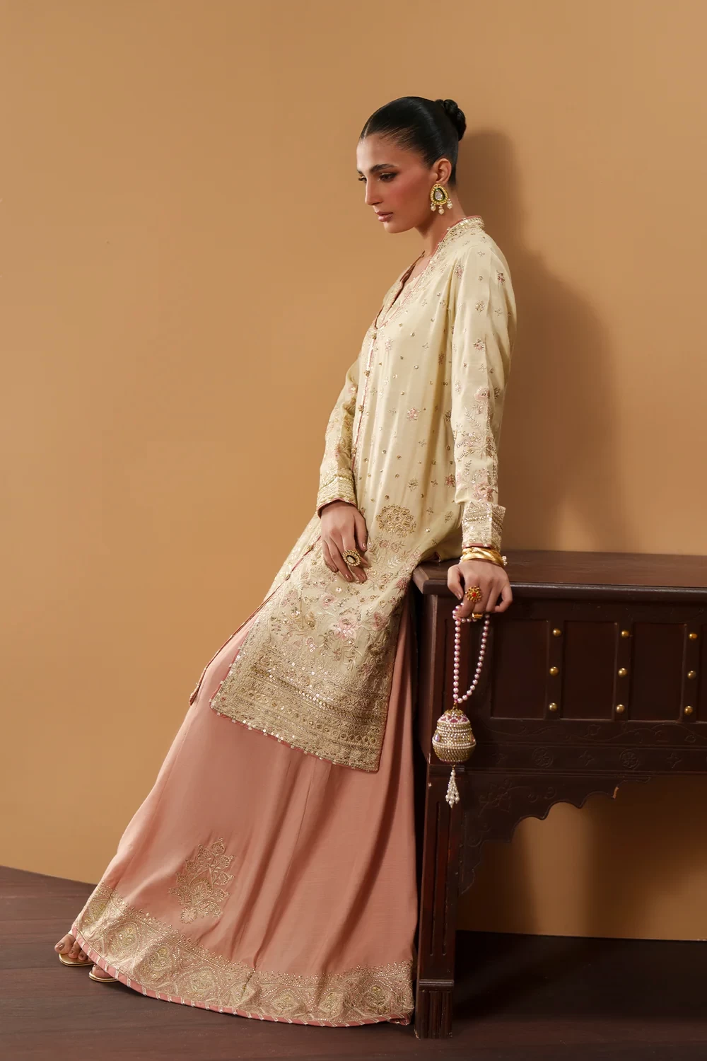 EMBROIDERED SUIT - E1225/104/110