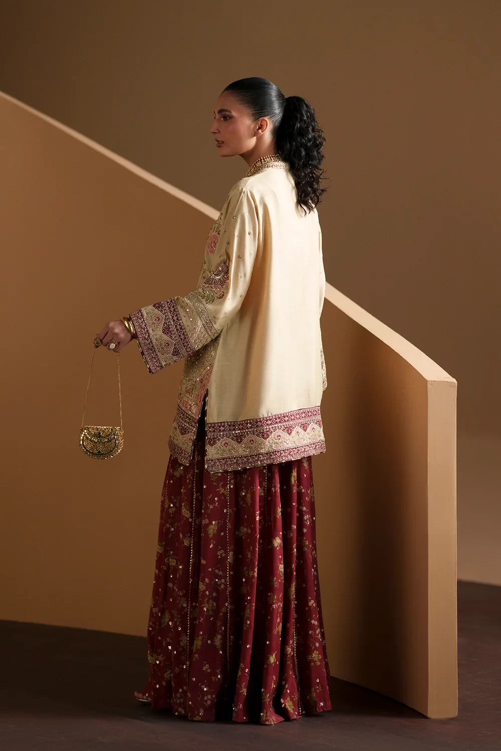 EMBROIDERED SUIT - E1213/104/005