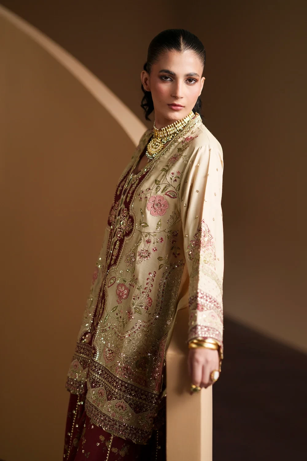 EMBROIDERED SUIT - E1213/104/005