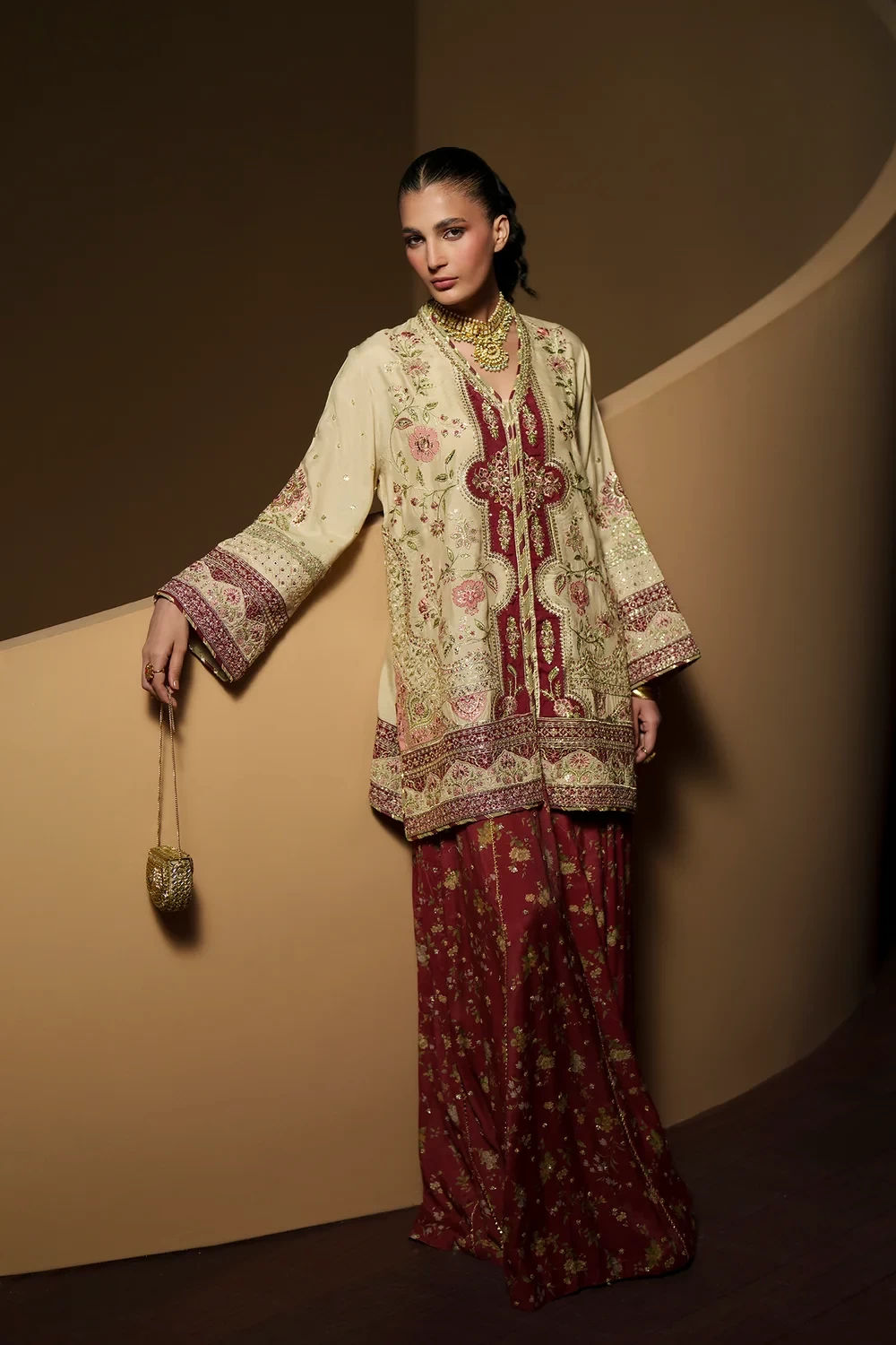 EMBROIDERED SUIT - E1213/104/005