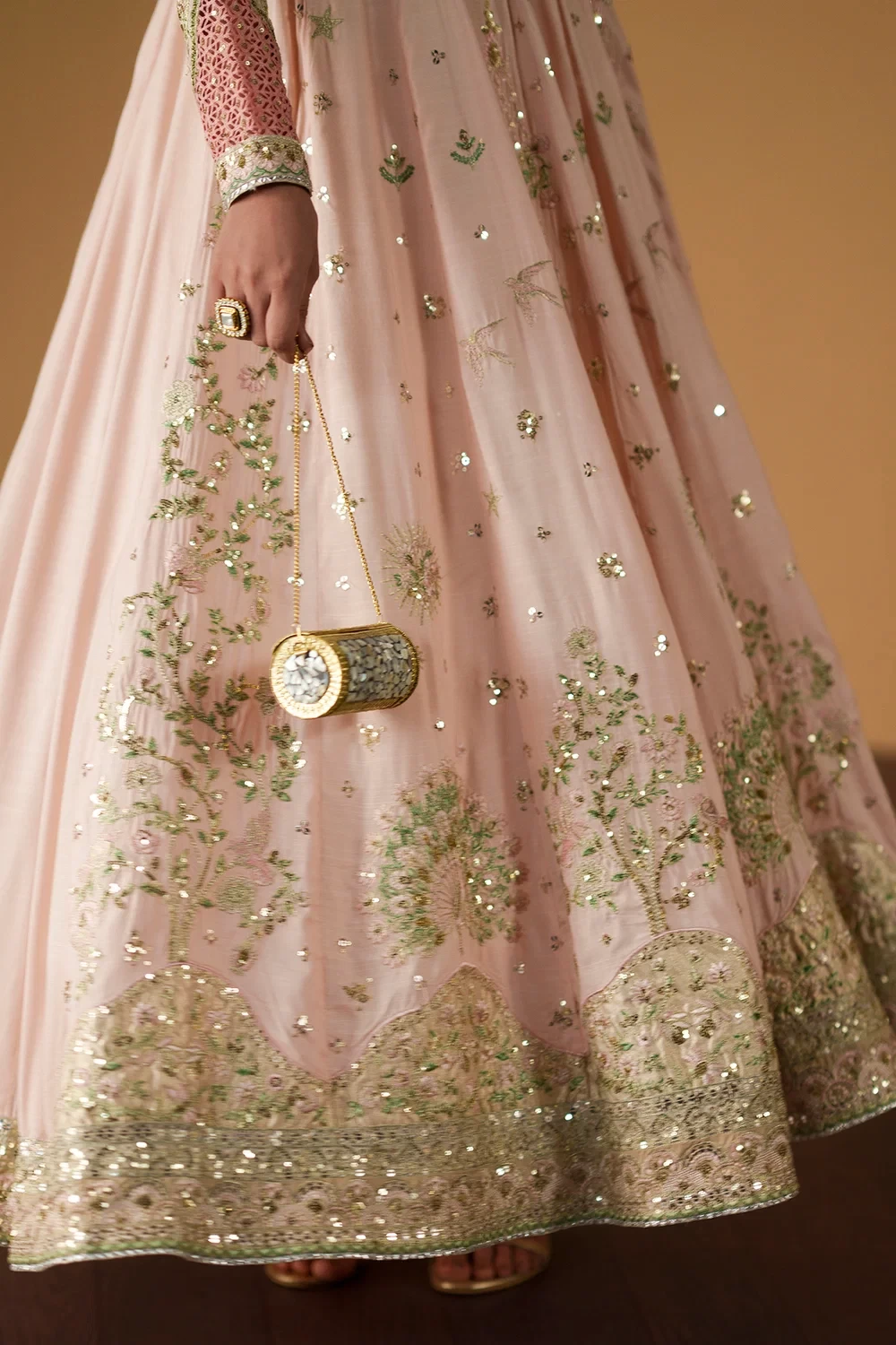 EMBROIDERED PISHWAS - E1133/104/329