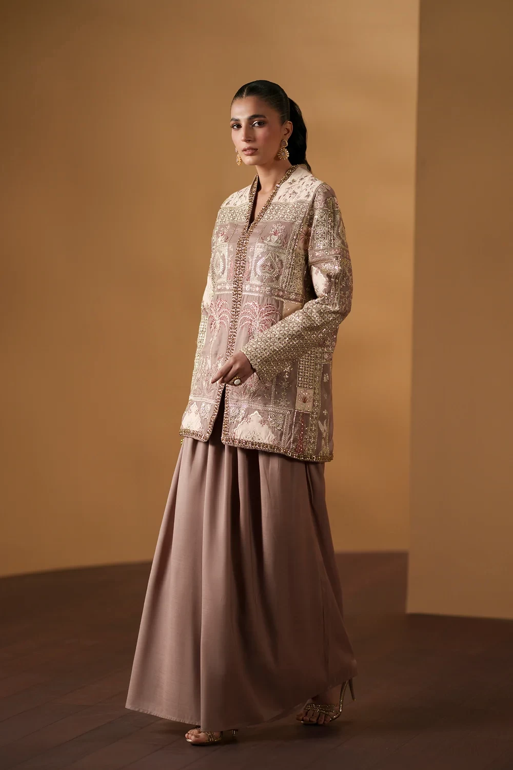 EMBROIDERED SUIT - E1148/104/806