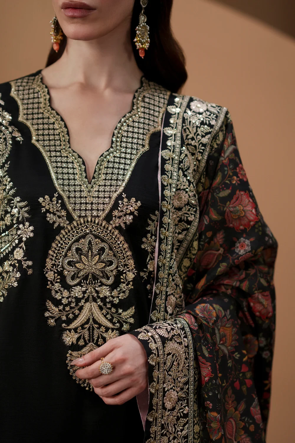 EMBROIDERED SUIT - E1127/104/902