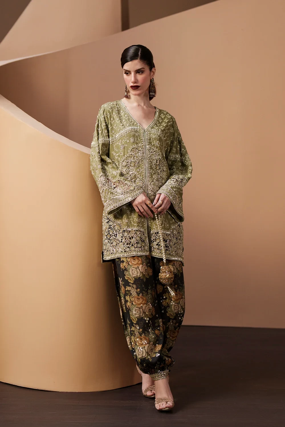 EMBROIDERED SUIT - E1140/104/121