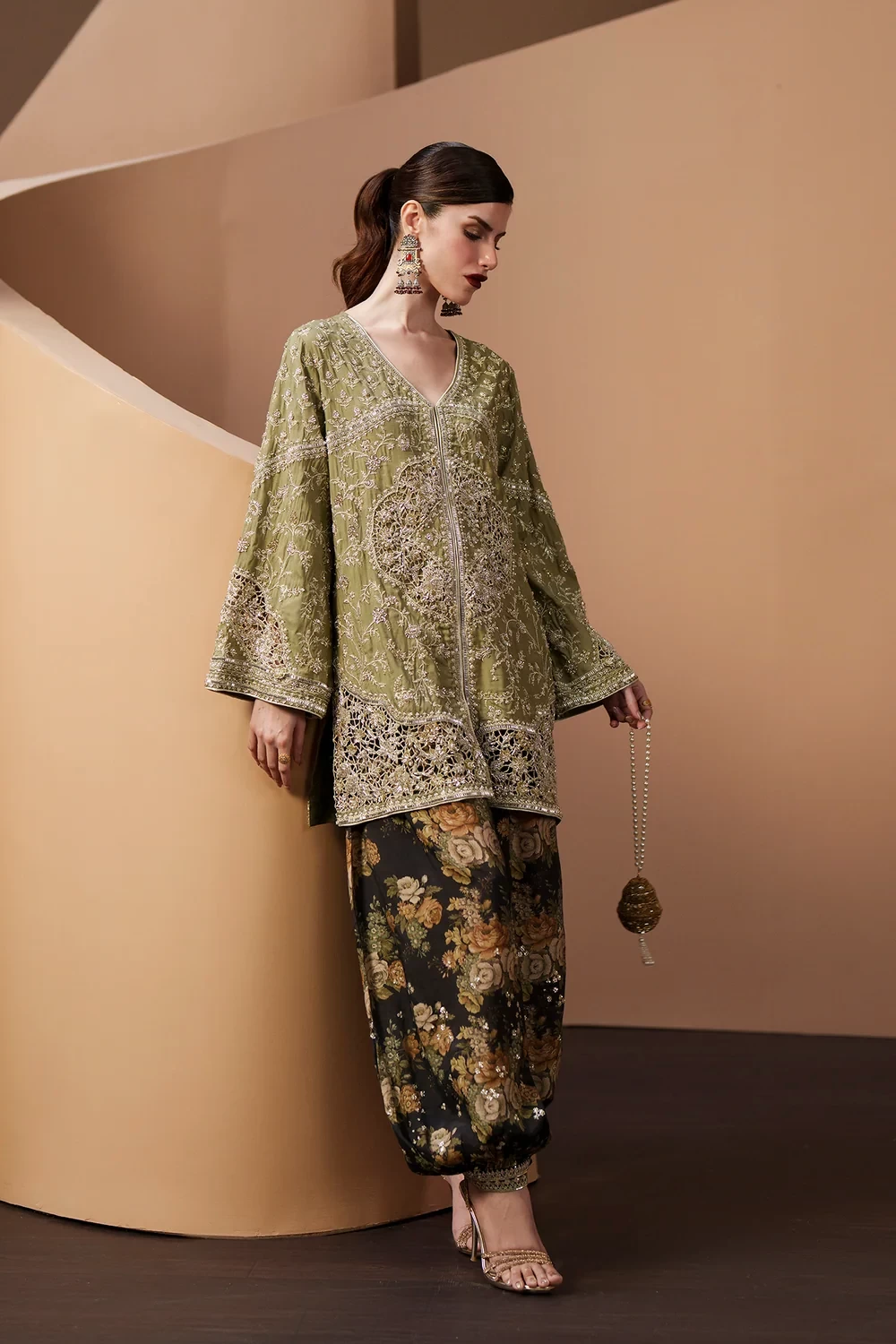 EMBROIDERED SUIT - E1140/104/121