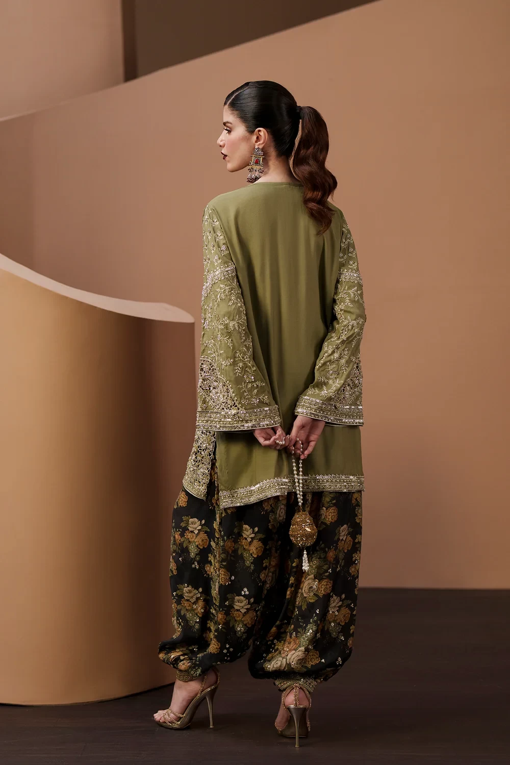 EMBROIDERED SUIT - E1140/104/121