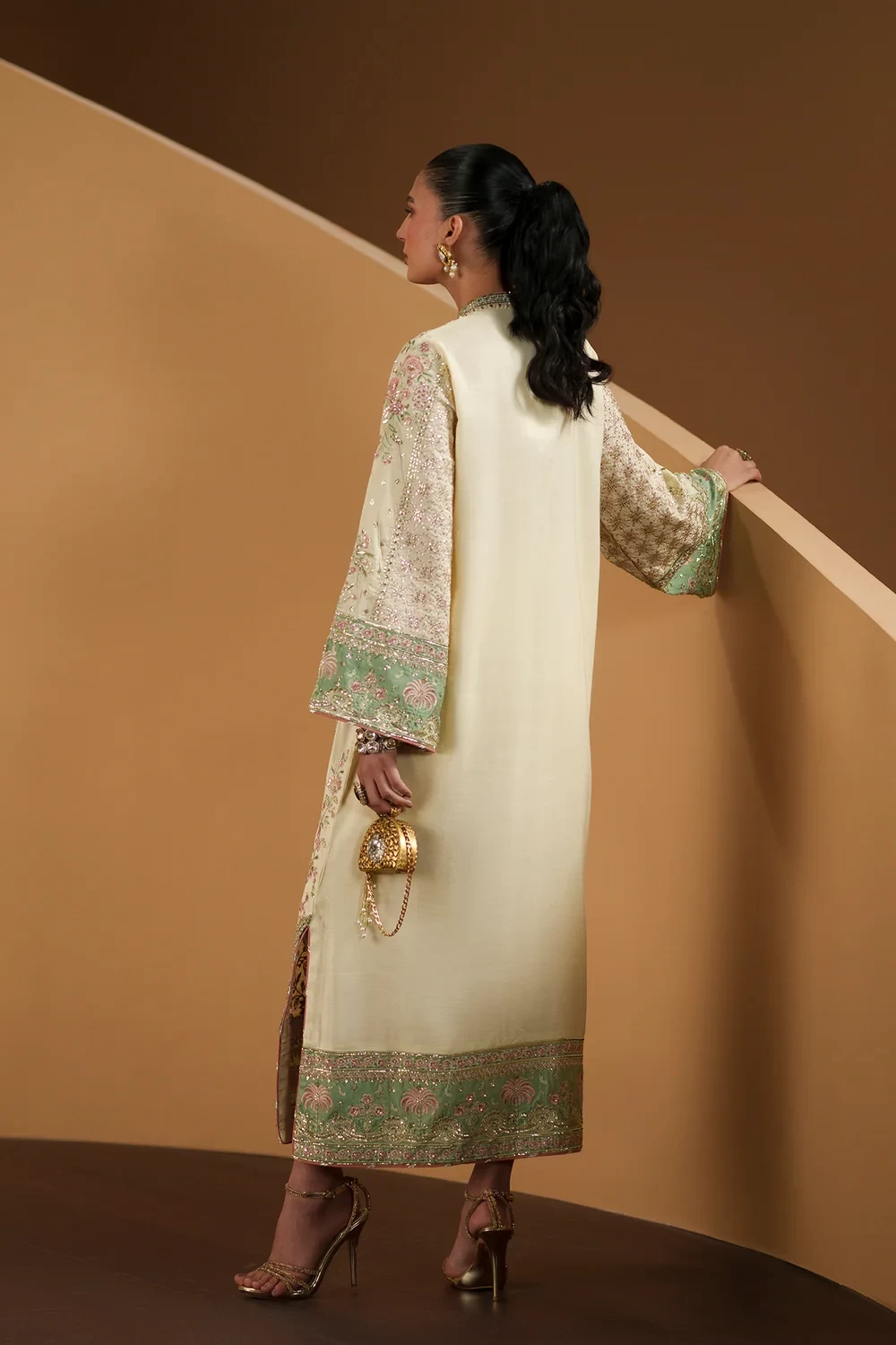 EMBROIDERED KAFTAN - E1210/104/006