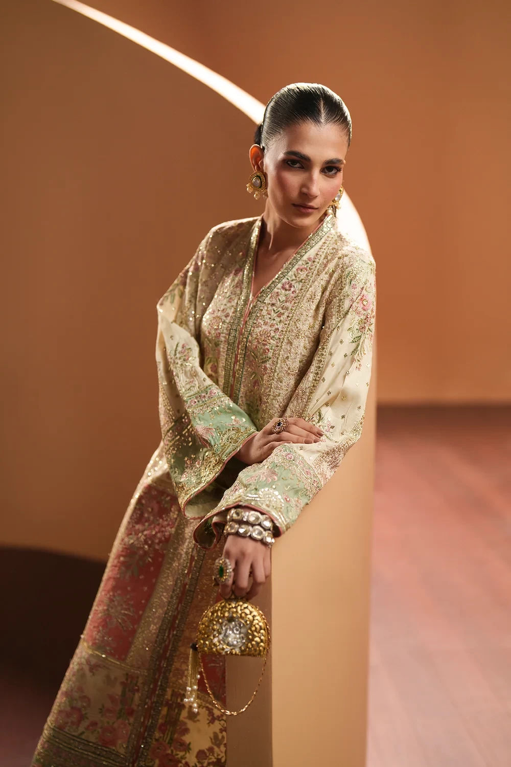 EMBROIDERED KAFTAN - E1210/104/006