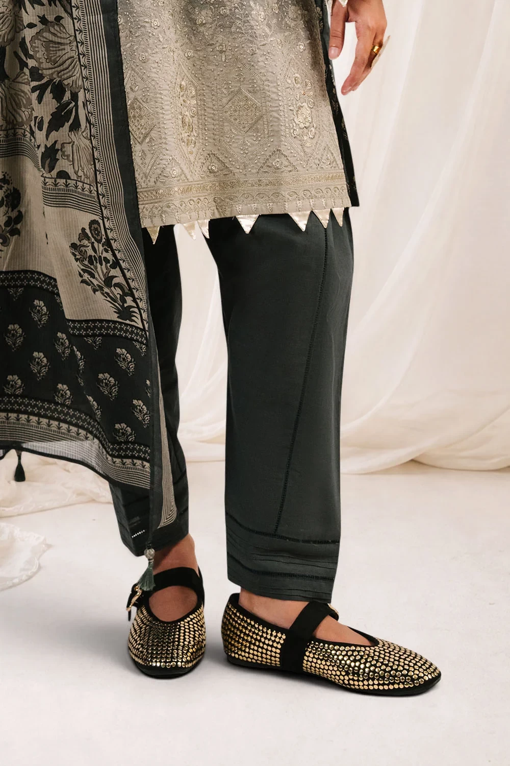 3 Piece Embroidered Printed Cotton Suit with Printed Denting Lawn Dupatta - W-FB