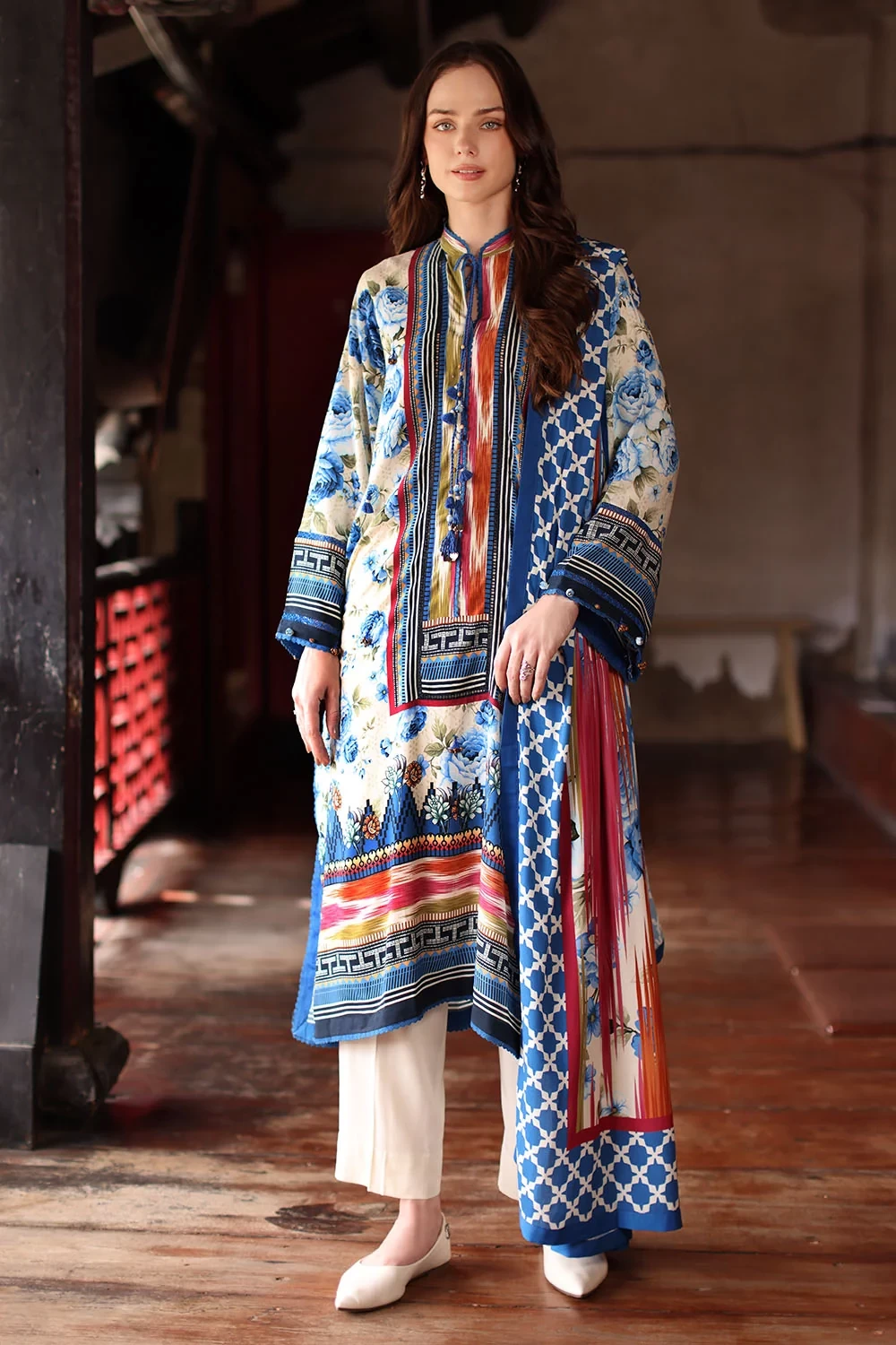 3 Piece Printed Linen Suit with Printed Linen Dupatta - W-FB-WIN-26-485758