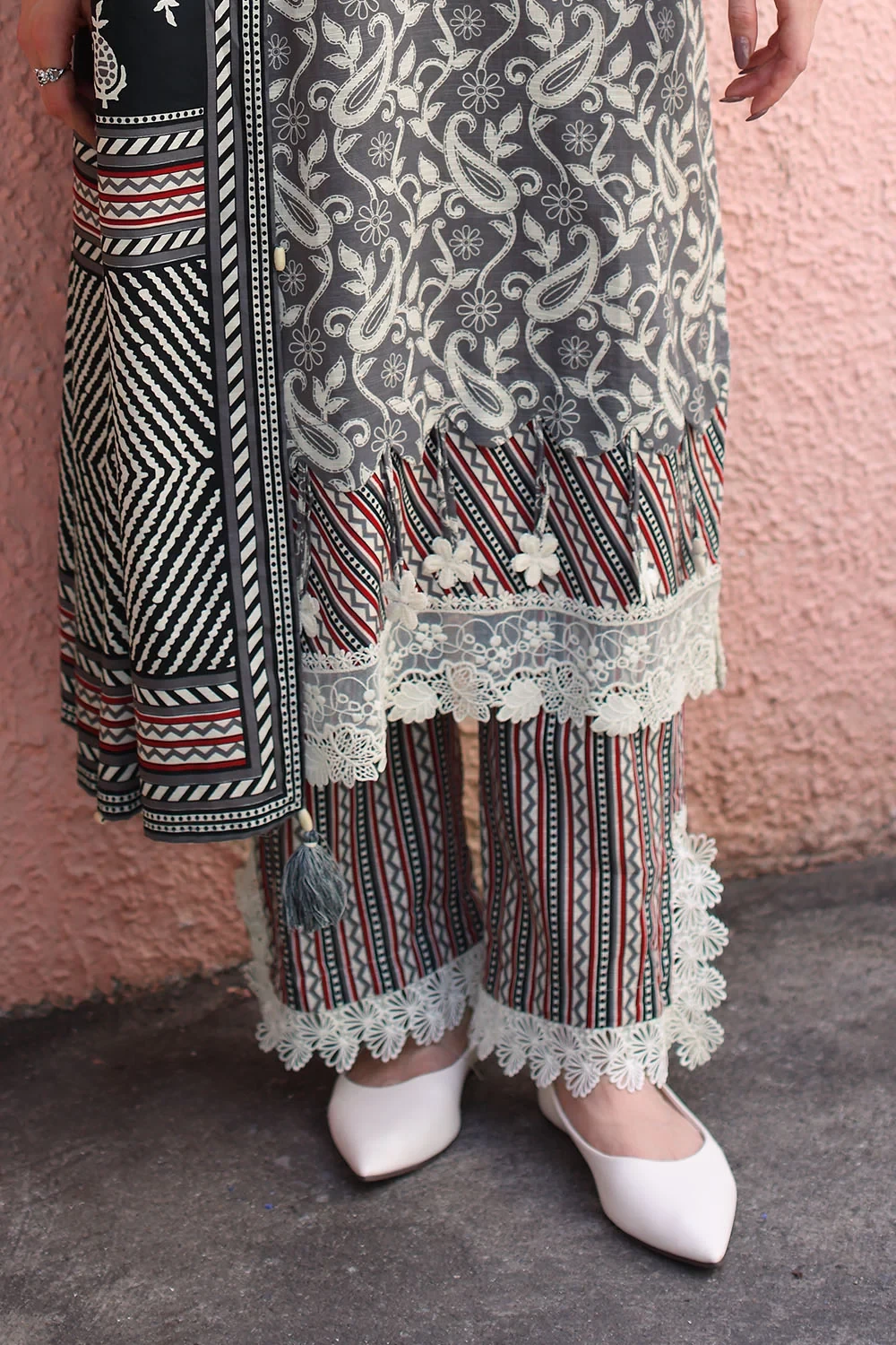 3 Piece Printed Khaddar Suit with Printed Khaddar Dupatta and Printed Trouser - 