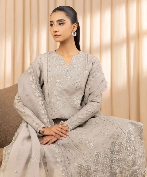 3 Piece - Embroidered Lawn Suit SKU: 0U3PELX25V25