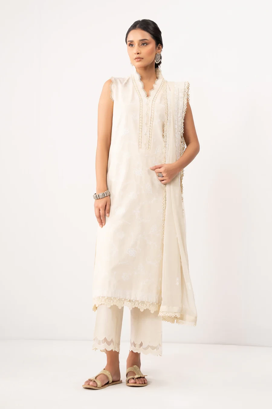 3 Piece Embroidered Lawn Chikankari Suit SKU: WFM35327